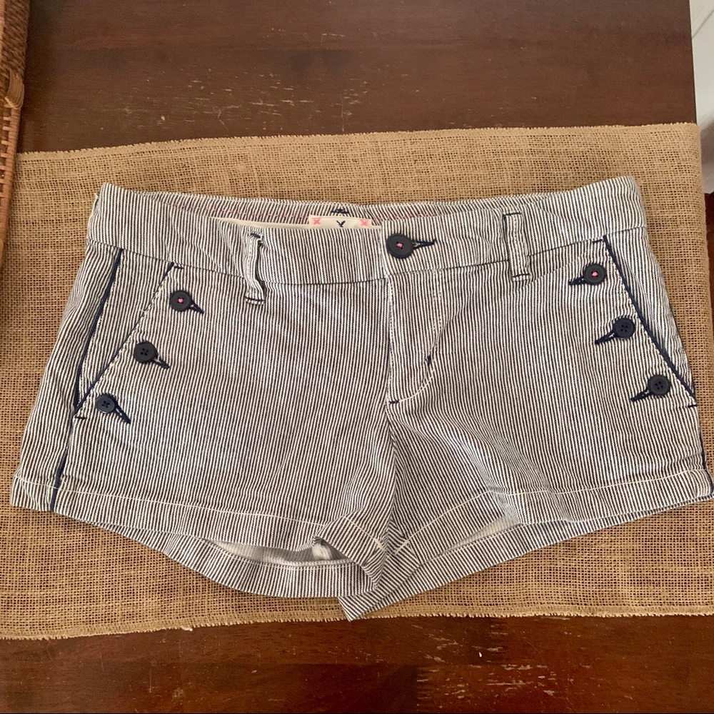 American eagle striped shorts. Good condition